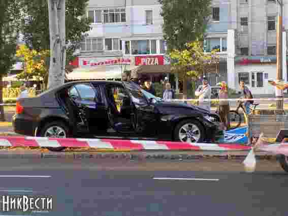 В центрі Миколаєва водій на BMW насмерть збив чотирьох дорожніх працівників