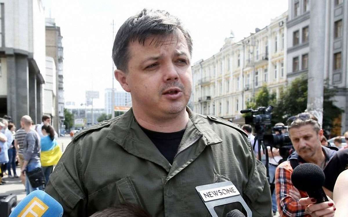 Семен Семенченко через суд повернув собі звання майора