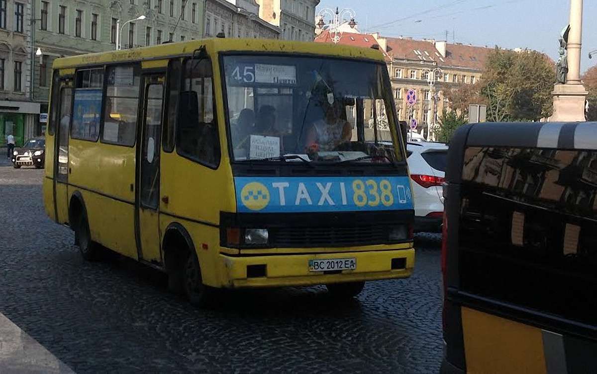 Маршрутки №44, 45 та 51 курсуватимуть до найбільшого у Львові ТРЦ