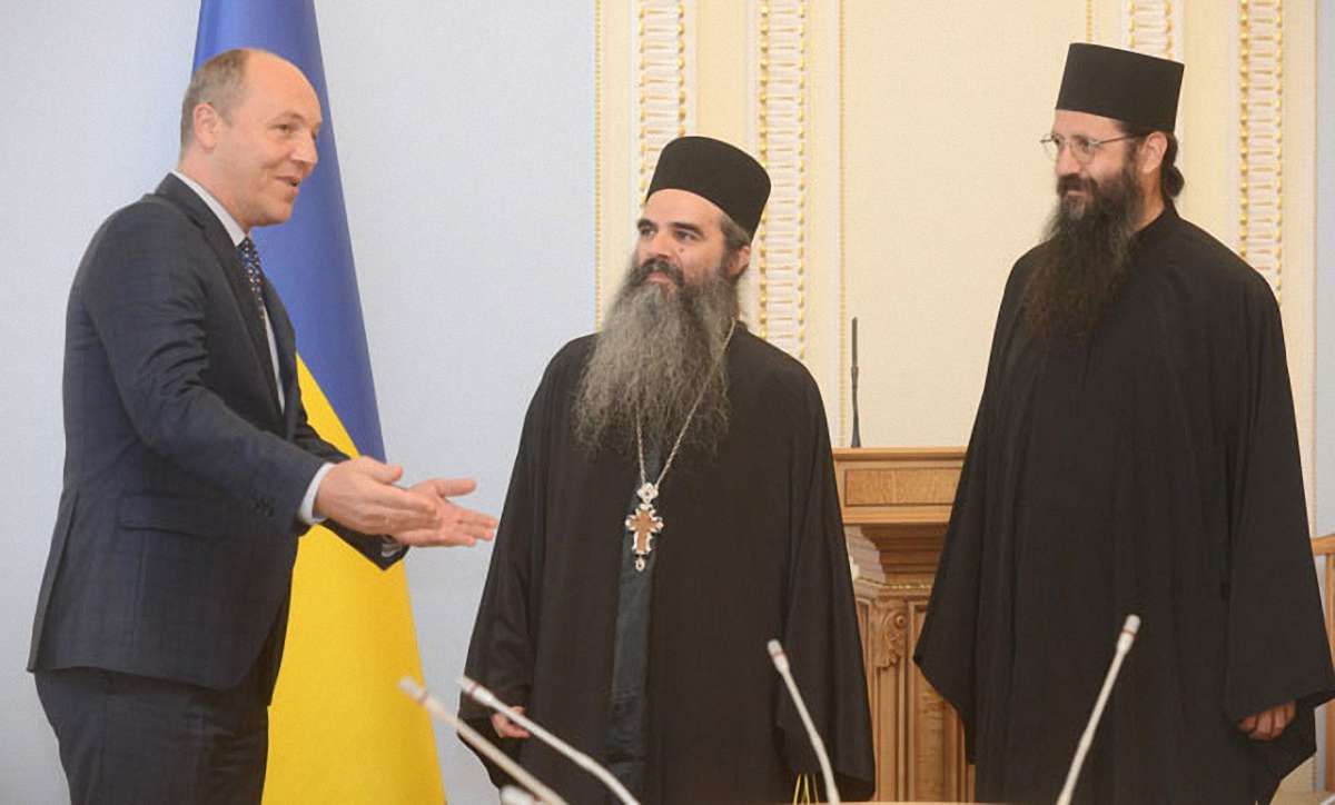 Уряд не регламентує релігії в Україні, але хоче автокефалії Православної церкви, - Парубій