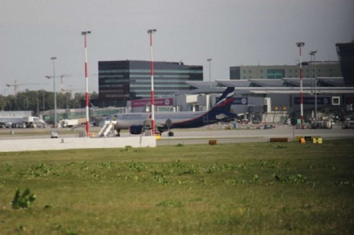 В аеропорту Варшави зіткнулися російський і польський літаки