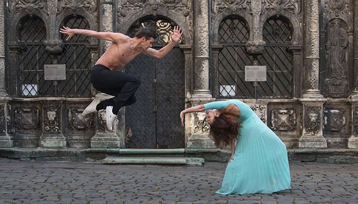 Фото танцівників на вулицях Львова стали першими у Ballerina Project Ukraine