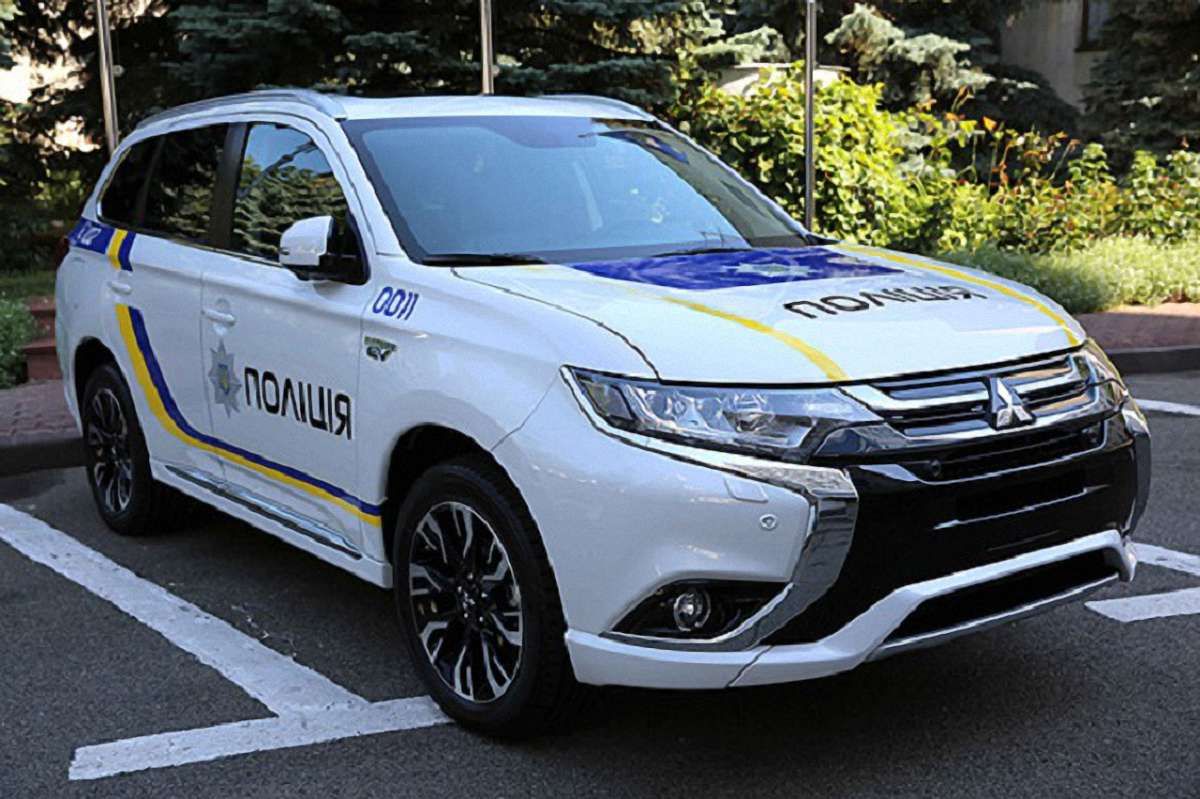 МВС почало закупівлю гібридних позашляховиків за кіотські гроші