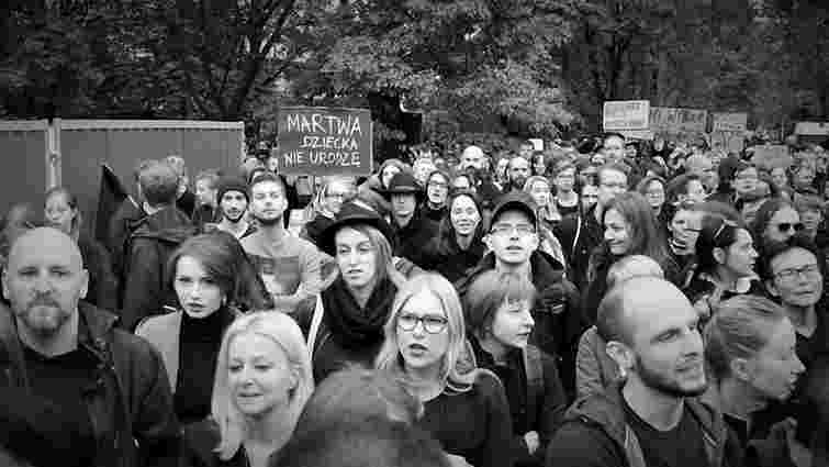Польські жінки зібрали під Сеймом багатотисячний мітинг проти заборони абортів