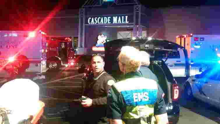 У США в торговельному центрі сталася стрілянина: три людини загинули, двоє поранені