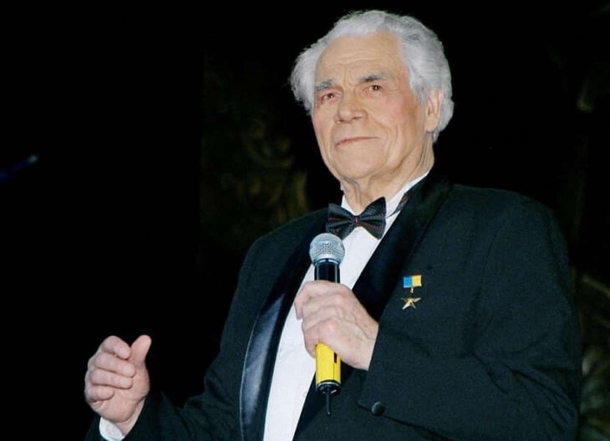 У Києві на смітнику знайшли архів народного артиста Дмитра Гнатюка