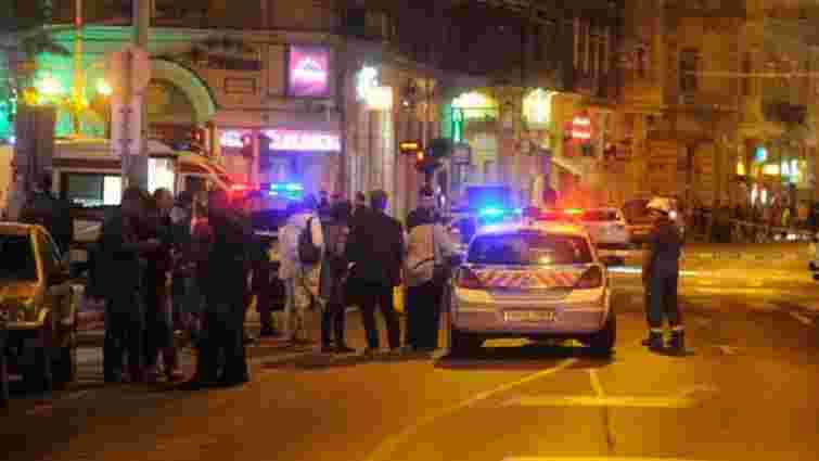 У Будапешті розшукують зловмисника, який кинув саморобну бомбу у поліцейських