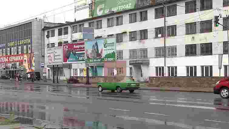 На перехресті вулиць Стрийська-Володимира Великого облаштовують наземний перехід