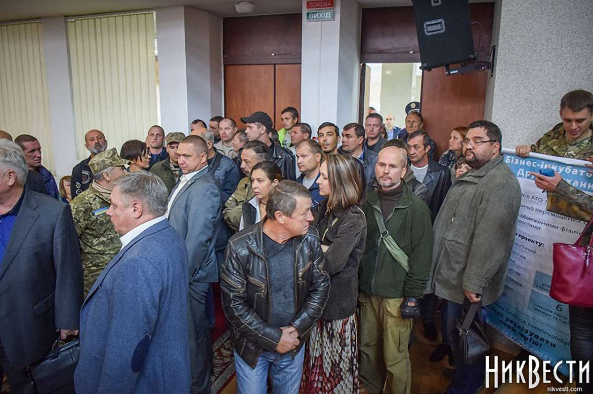 На сесії Миколаївської облради учасники АТО ледь не побилися з депутатами