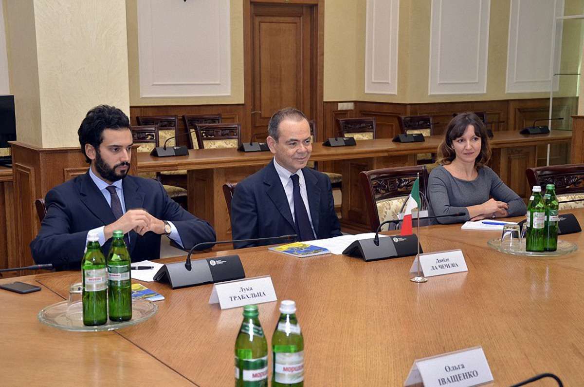 Україна домовилася з Італією про передачу викрадених з Верони картин