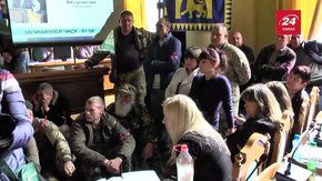 Через протести учасників АТО депутати перенесли засідання Львівської міськради на наступний день