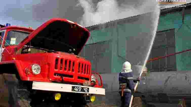 На залізничному заводі в Тернополі сталася масштабна пожежа