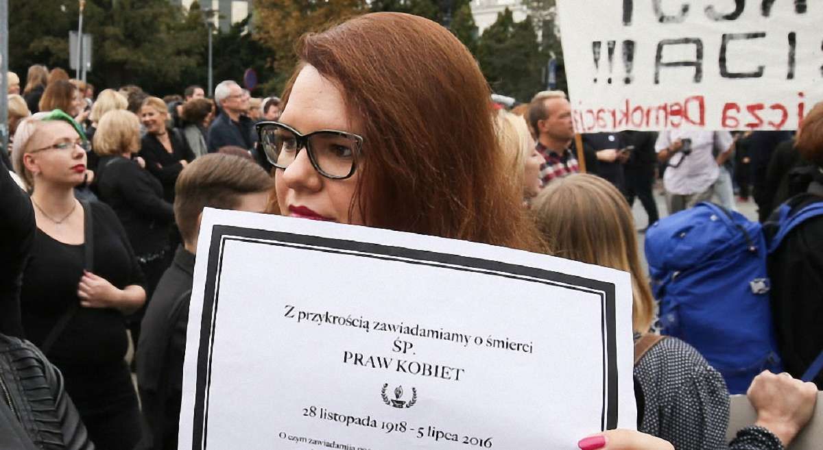У Польщі проходить акція «Чорний понеділок» – проти заборони абортів