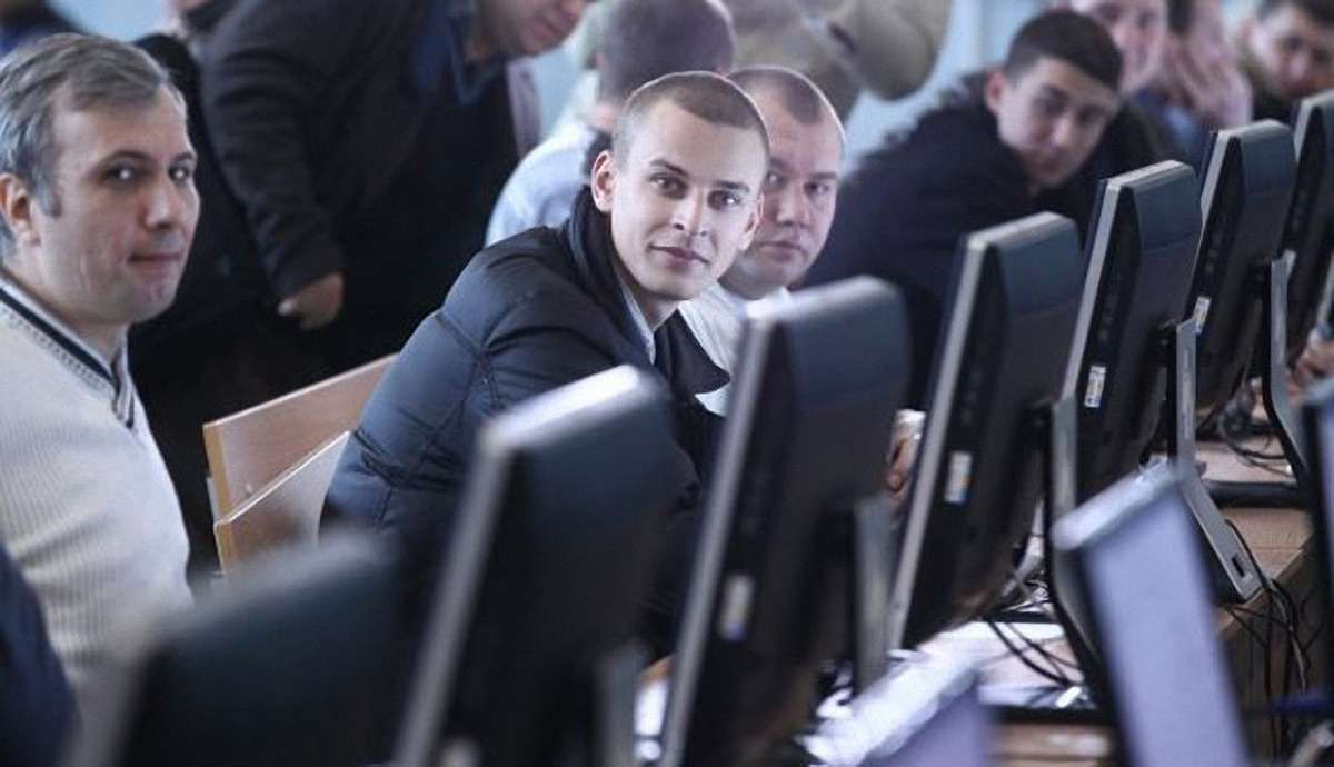 Більше 5 тис. міліціонерів не пройшли атестацію і були звільнені, - Аваков