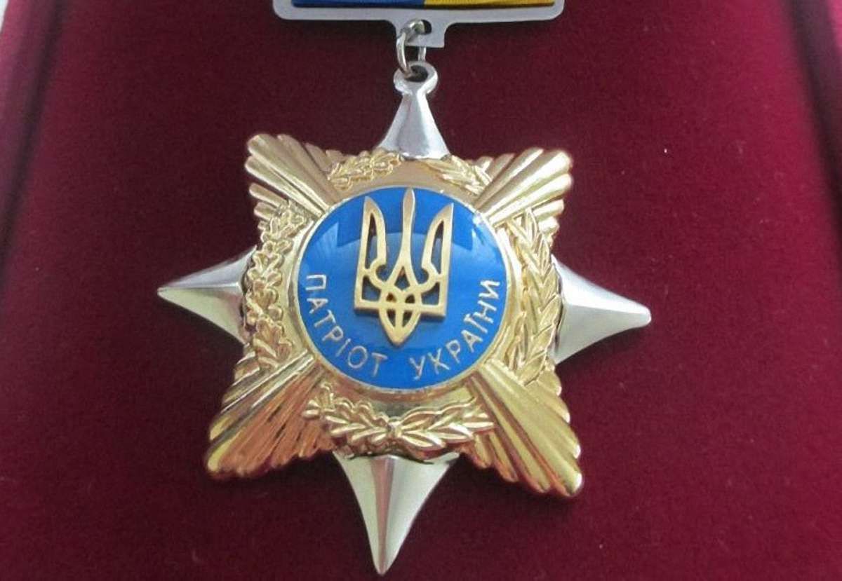Загиблого на сміттєзвалищі рятувальника посмертно нагородили волонтерською відзнакою