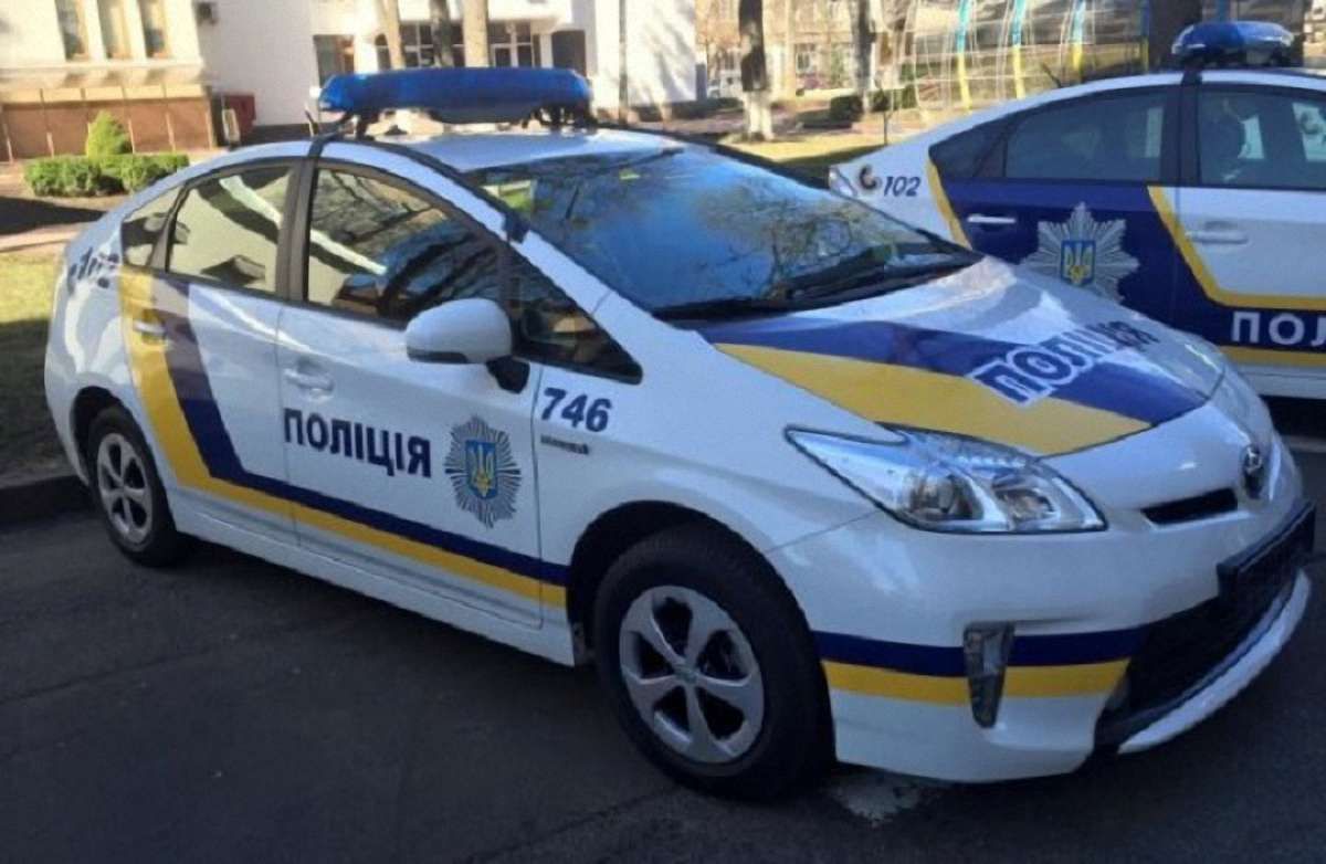 У Києві невідомі вчинили збройний напад на поліцейського