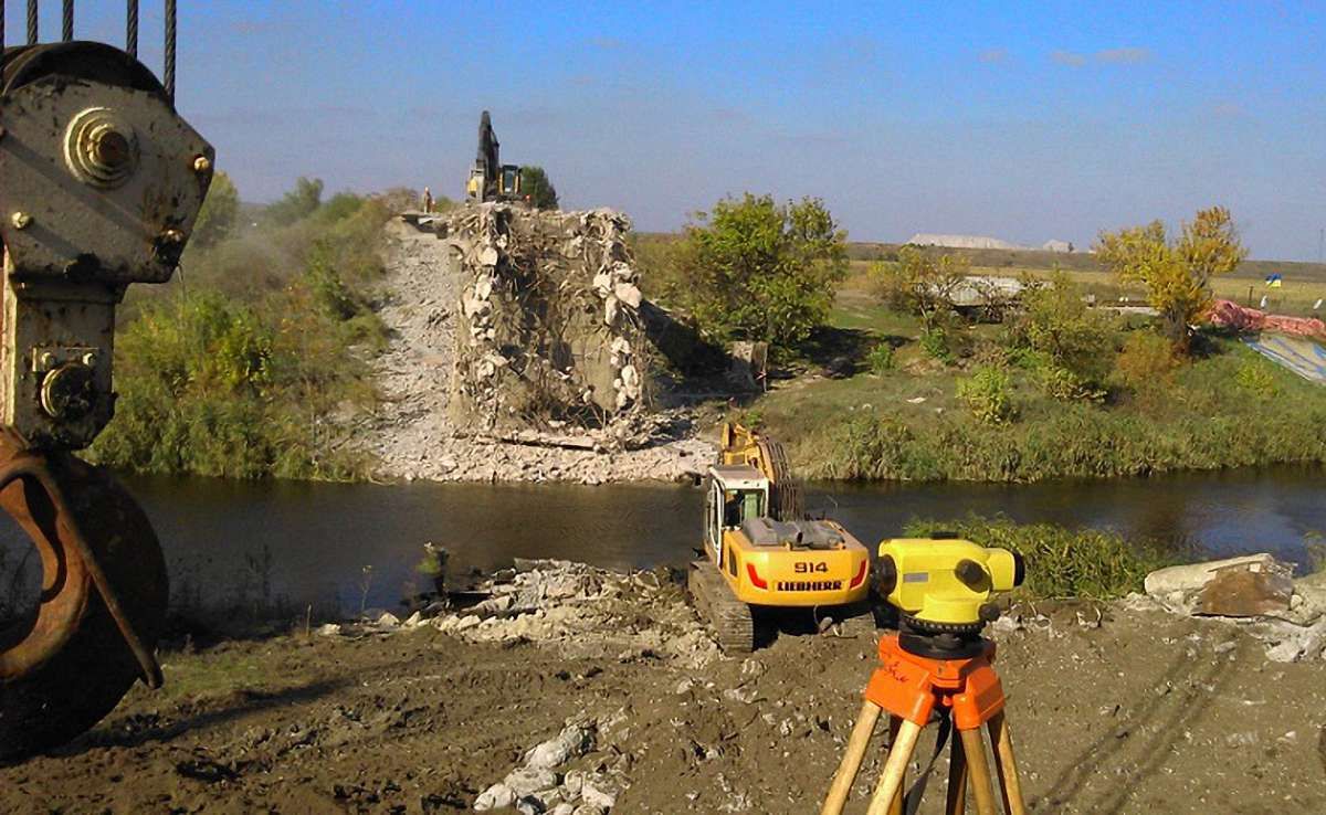 На Донеччині до кінця року відбудують три мости