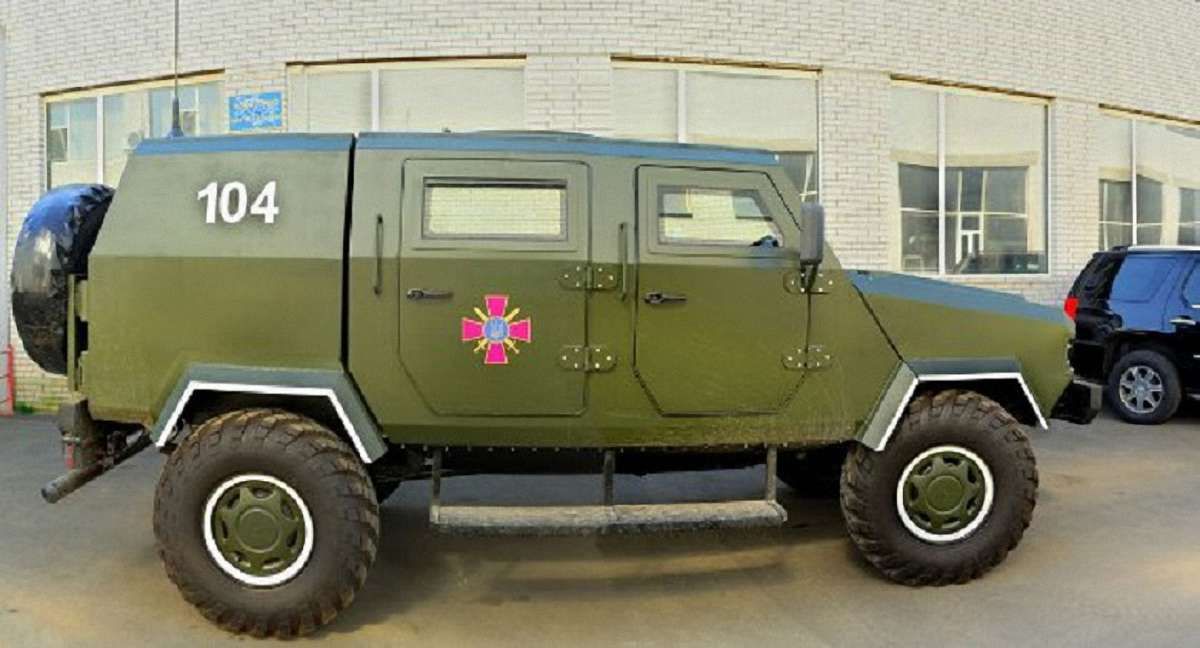 На Тернопільщині броньований автомобіль Нацгвардії збив школяра