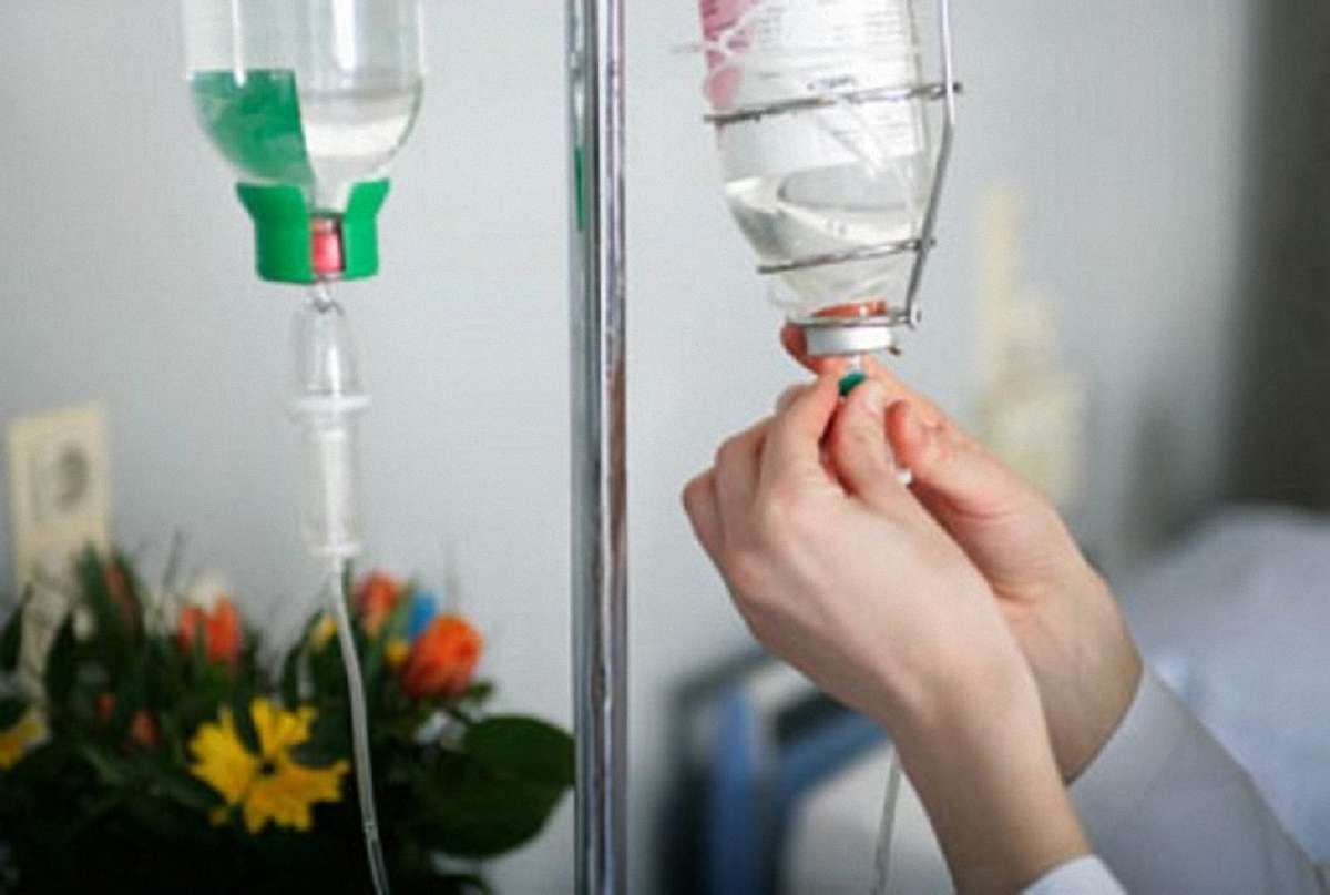 На Сколівщині четверо старшокласників отруїлися алкоголем під час уроків