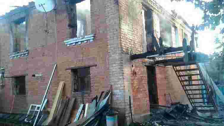 На Київщині в нічній пожежі загинули двоє дітей, залишених батьками без нагляду