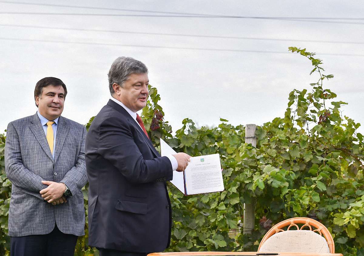 Президент скасував ліцензію на оптовий продаж алкоголю для виноробів