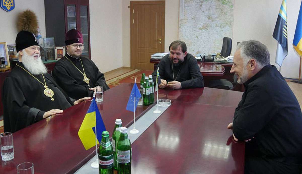 Патріарх Філарет відвідав бійців на лінії фронту