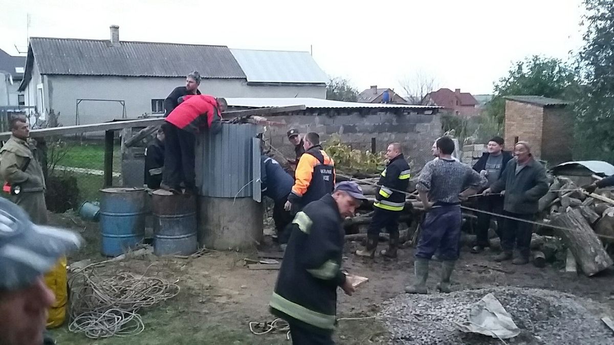 У селі під Львовом загинув 48-річний чоловік, який застряг у криниці