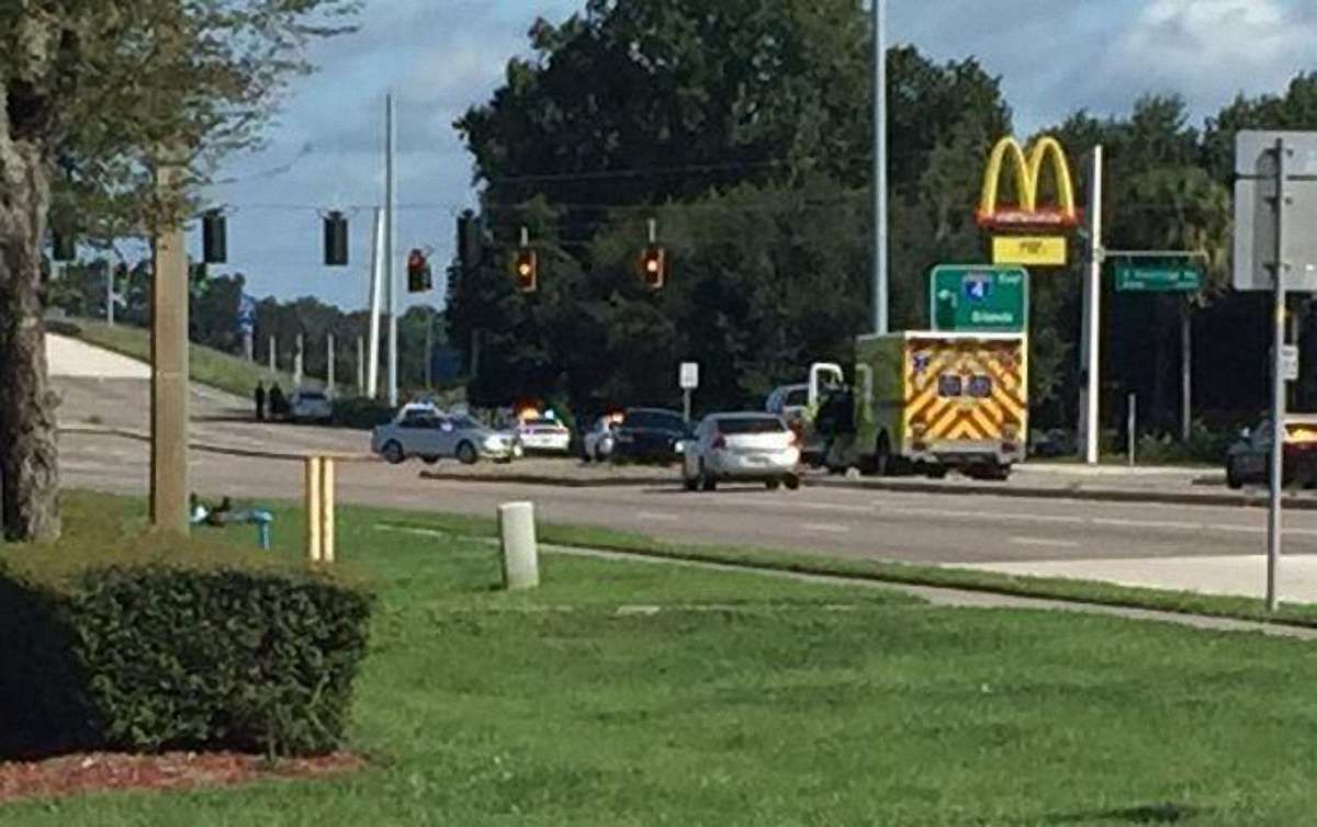 У США озброєні люди захопили заручників в приміщенні McDonald's