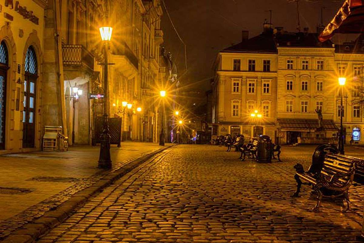Після скарги в соцмережі у Львові змінили графіки увімкнення вуличного освітлення
