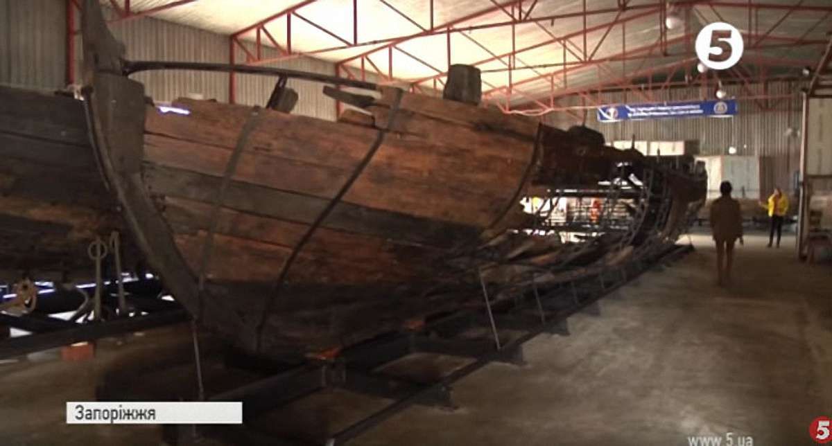 На Хортиці показали відреставровані козацькі кораблі XVIII століття