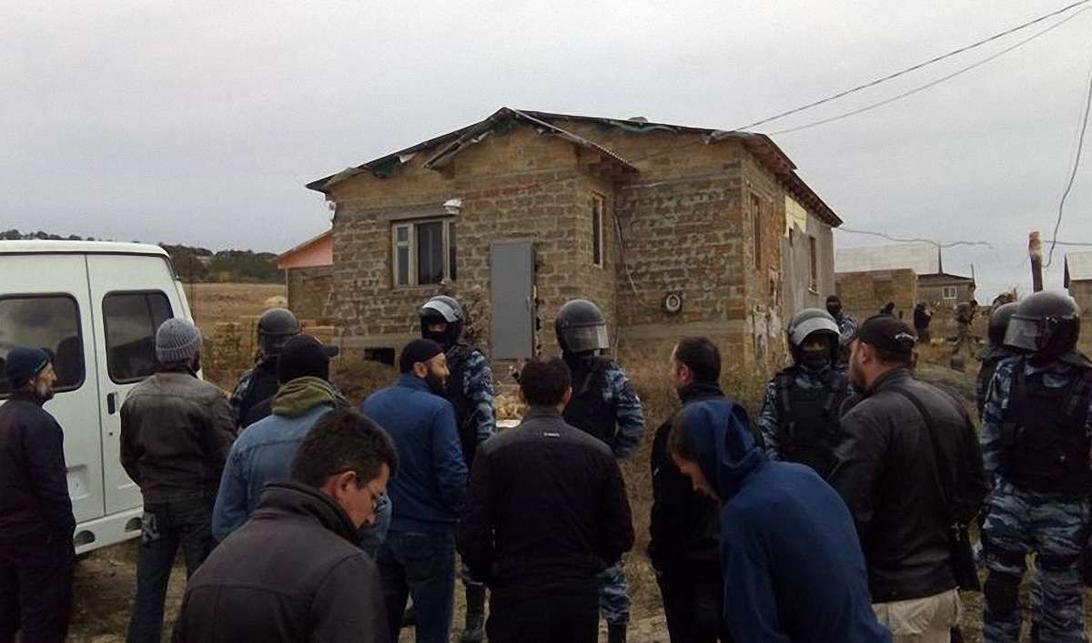 ФСБ влаштувала масові обшуки у кримських татар