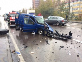 У Львові внаслідок лобового зіткнення автомобілів загинули двоє людей