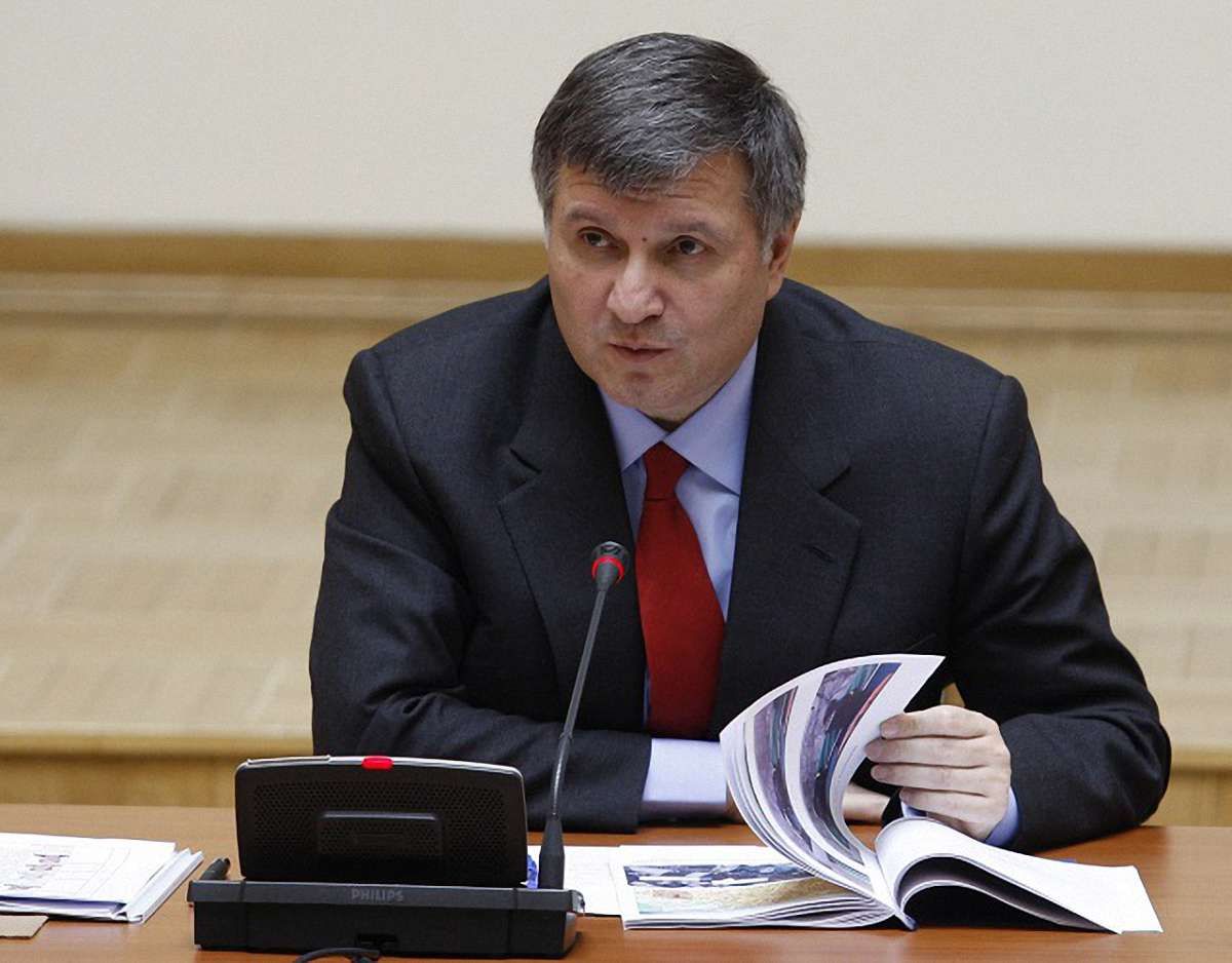 Арсен Аваков назвав переселенців жертвами хвилі злочинності