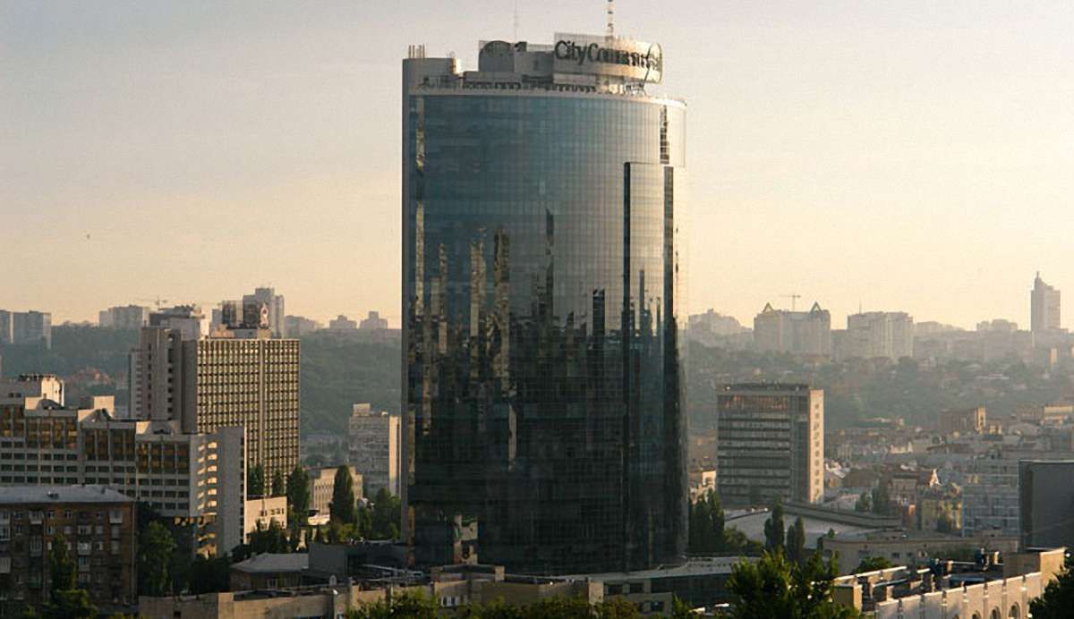 Фірташ продав бізнес-центр «Парус» у Києві