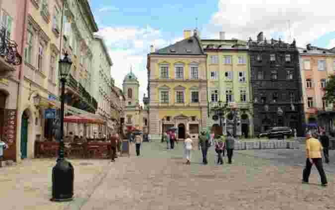 У Львові зробили жорсткішими правила в'їзду в пішохідну зону