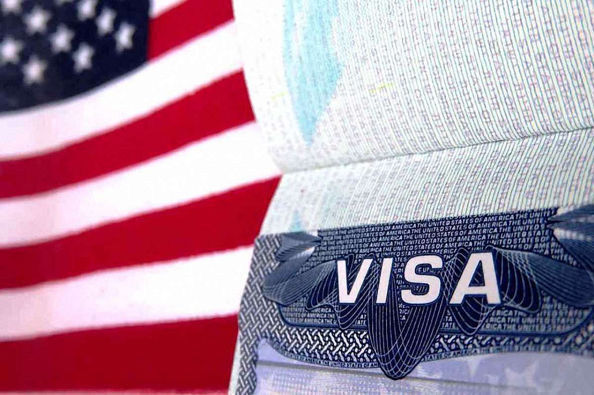 Держдепартамент США змінив правила щодо фотографій на паспорти та візи