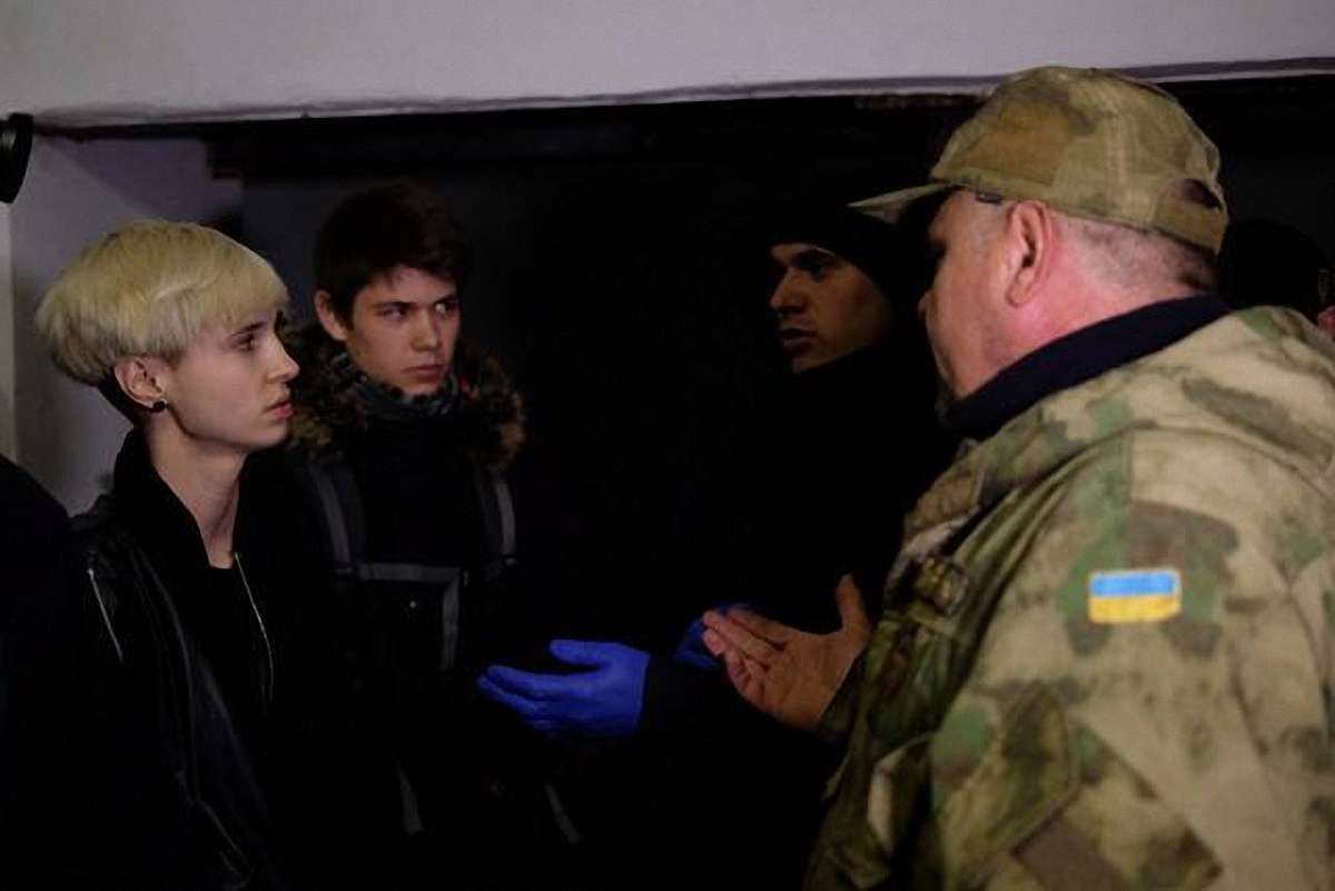 У Чернівцях невідомі зірвали показ фільму про представників ЛГБТ