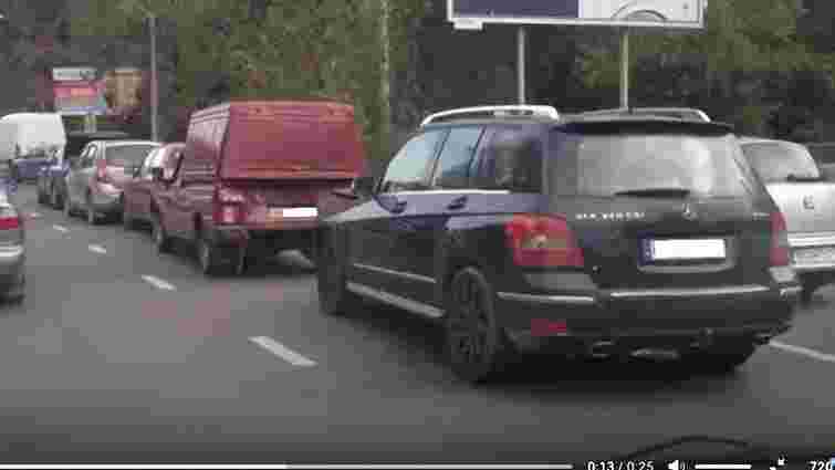 У Львові жінка за кермом спричинила ДТП за участю 5 автомобілів