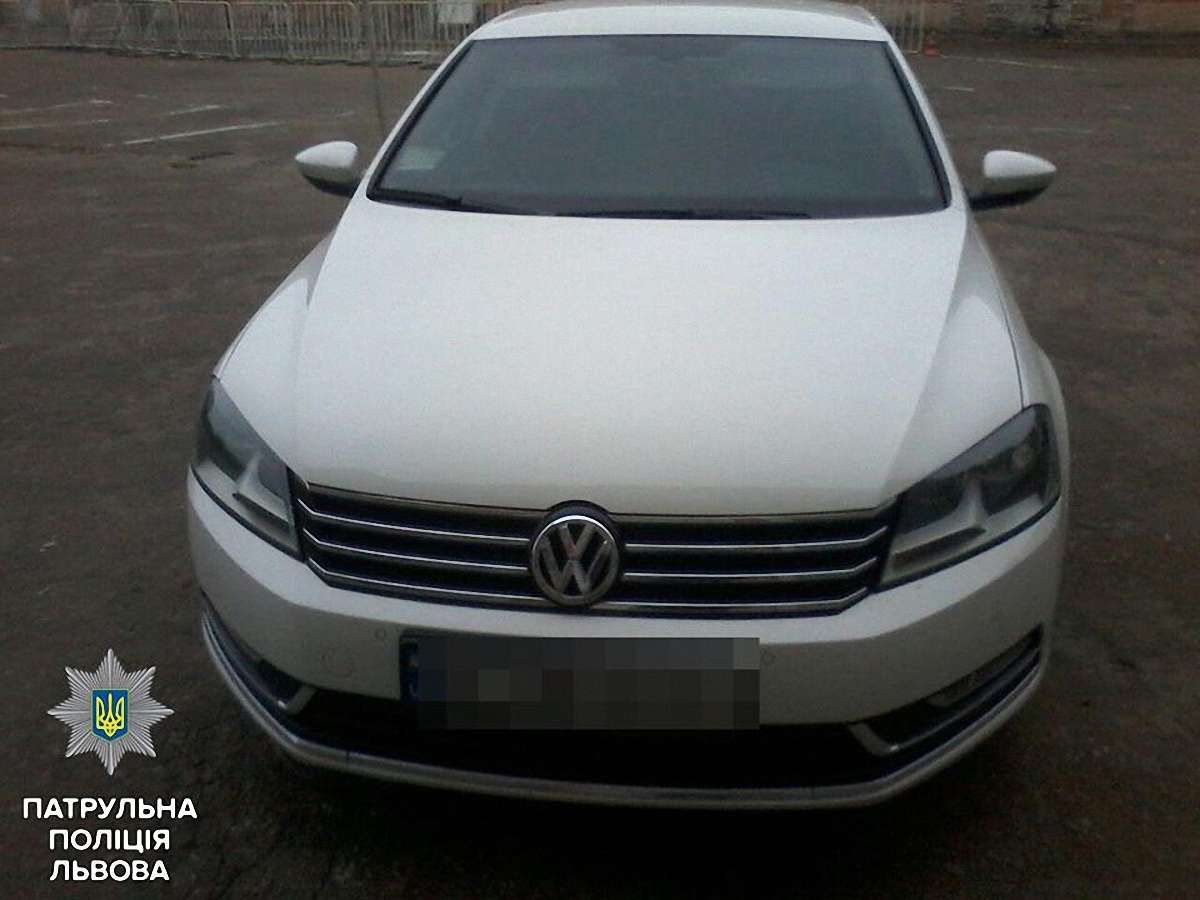 У львівському сервісному центрі МВС виявили крадений автомобіль