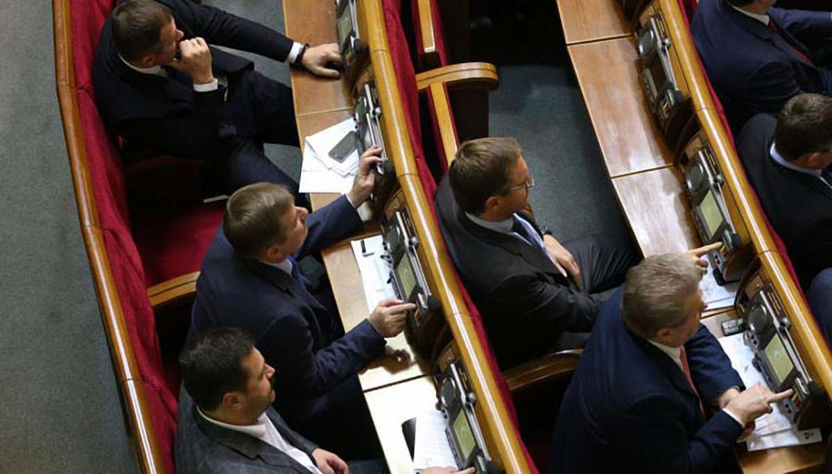 Депутати ВРУ попросили в уряду майже ₴114 млн на написання законів