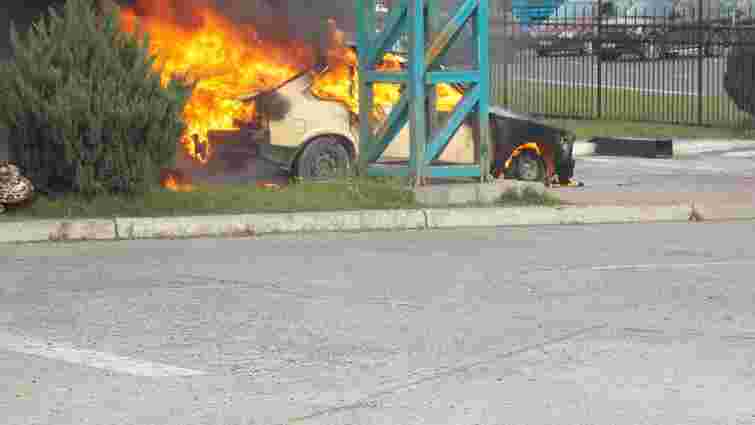 У пункті пропуску «Краковець» згоріла машина