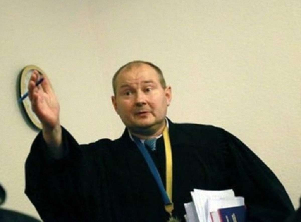 Нацполіція звернулася в Інтерпол для оголошення судді Миколи Чауса в міжнародний розшук