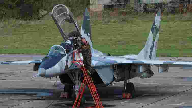 В Івано-Франківську підняли у повітря відновлені бойові літаки з Криму