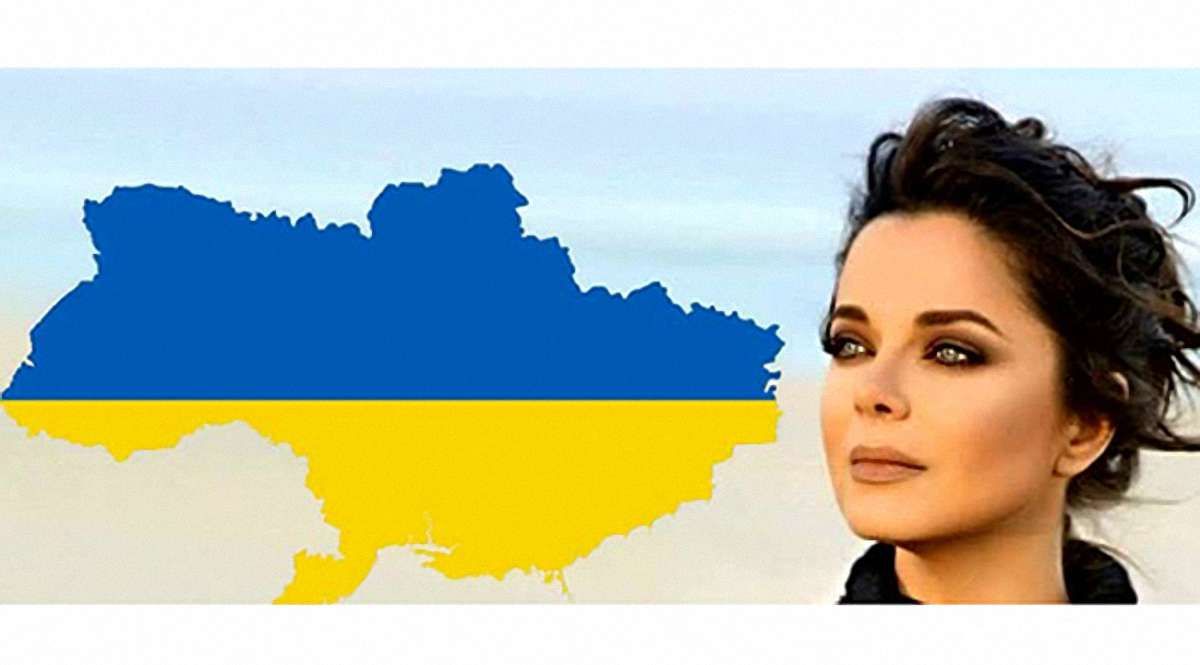 Наташа Корольова звернулась до українців на тлі мапи України без Криму