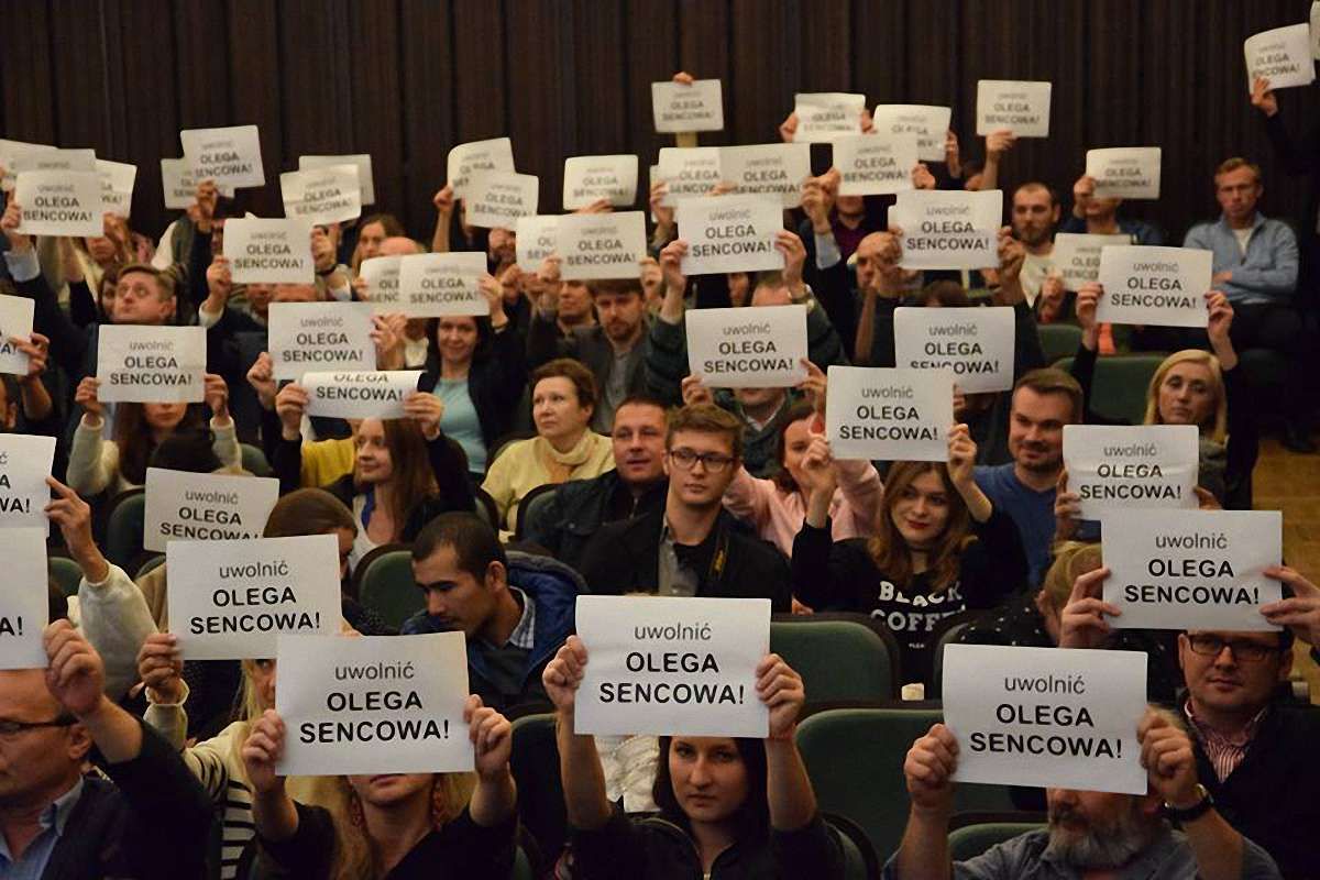 У Варшаві пройшла акція на підтримку Олега Сенцова