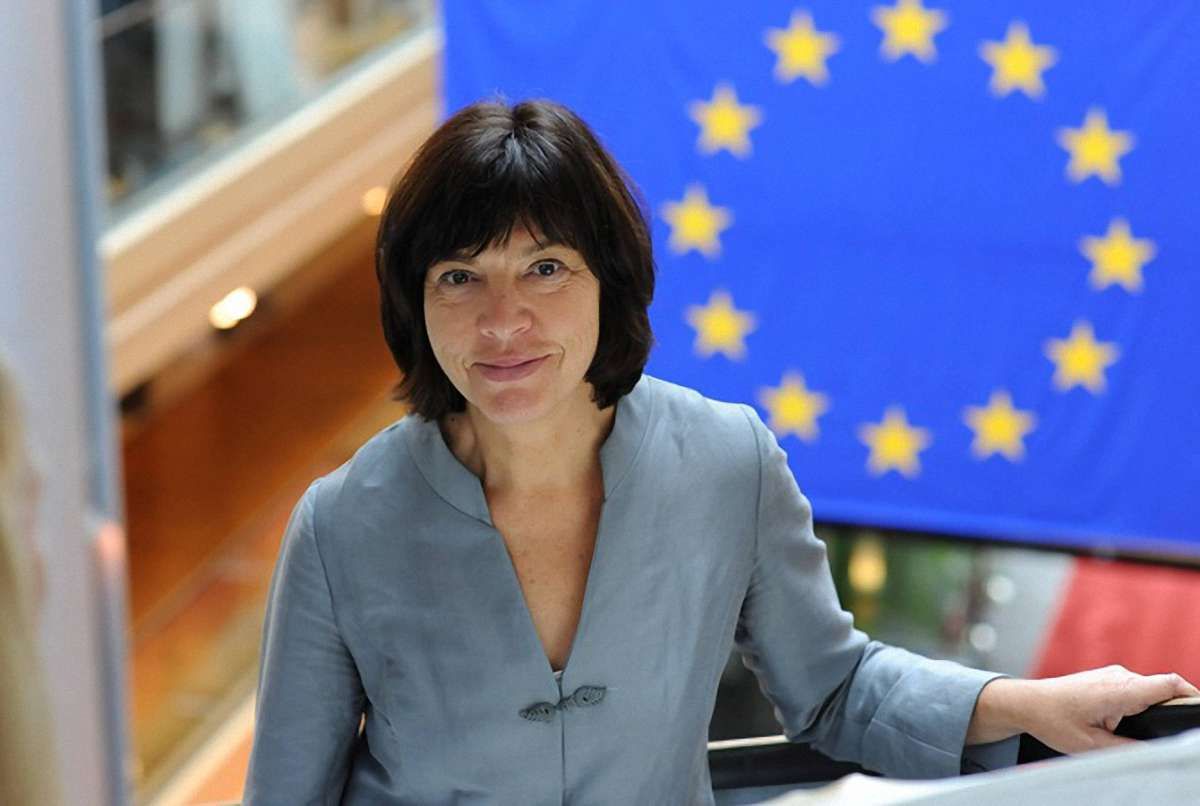 Лідер фракції «зелених» у Європарламенті оголосила про відставку