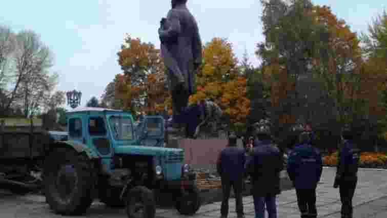На Чернігівщині демонтували останній пам'ятник Леніну в Україні