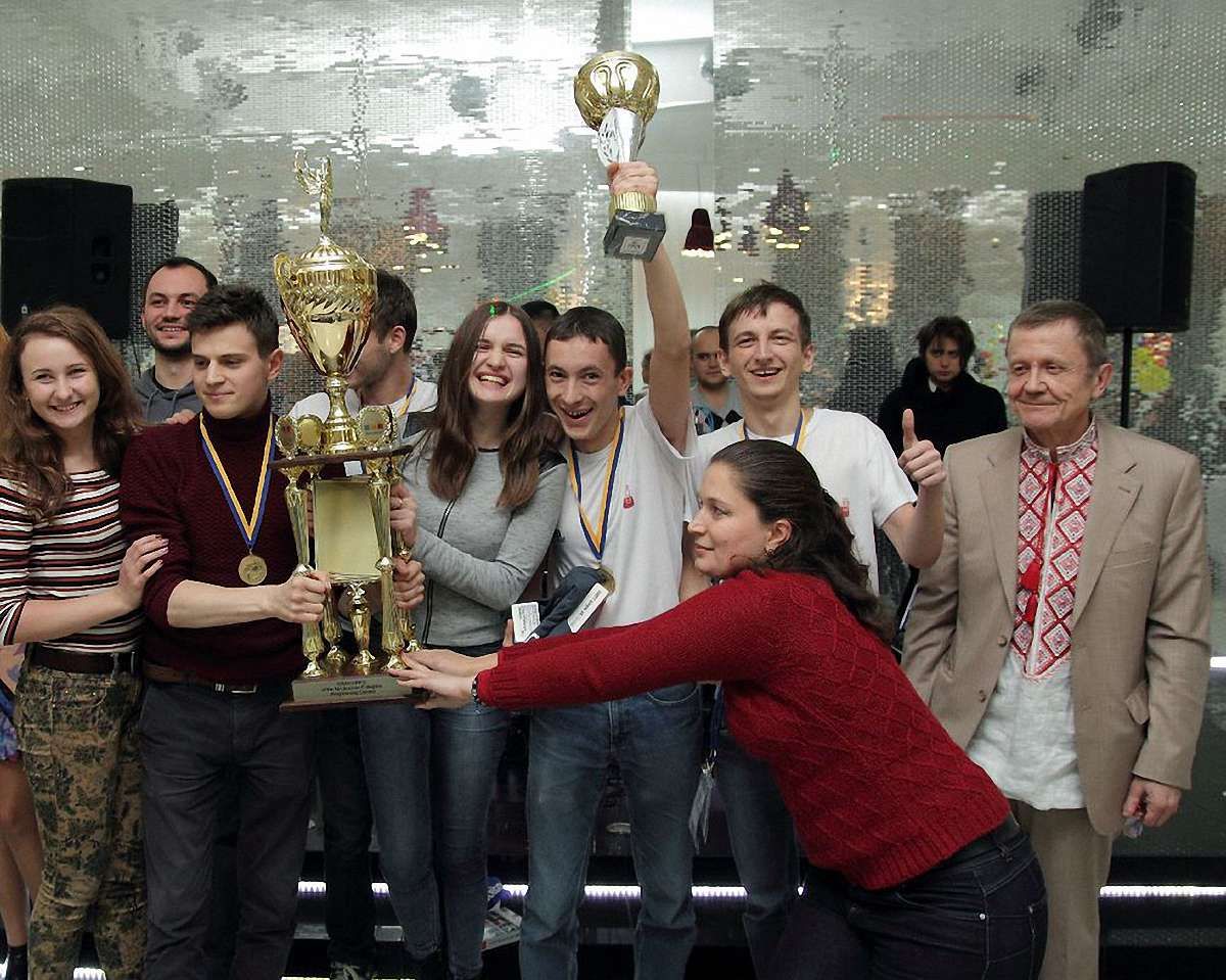 Львівські студенти перемогли у Чемпіонаті Південно-Східної Європи з командного програмування