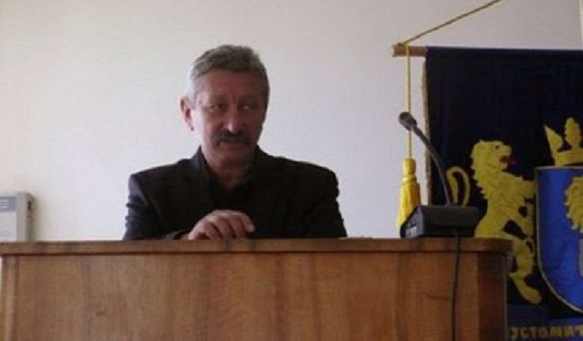 Голові Пустомитівської РДА довелось двічі вибачитись за нецензурну лайку