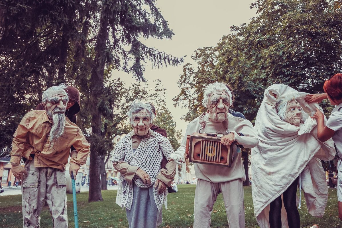 У Львові  покажуть благодійну виставу про літніх людей «Осінь на Плутоні»